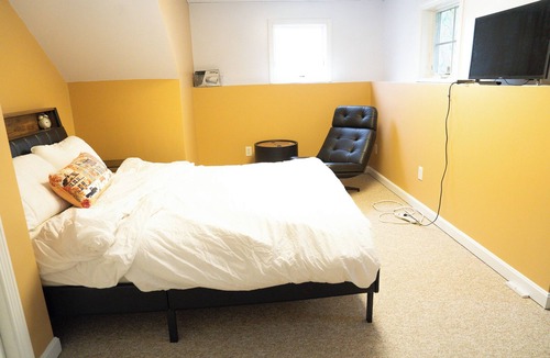 Cherry Valley House | Clean Cozy 1-BR 1BA Guest Room in Worcester