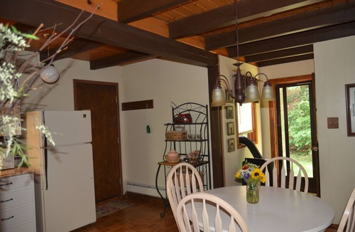 Bairdford Cabin | Clean, Fox Chapel Area, 20 Minutes from Downtown Pittsburgh