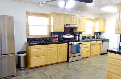 Mitchell House | Clean, fully stocked home in Mitchell.