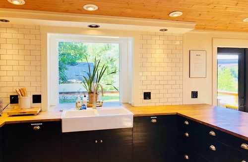 West Linn House | Clean, Natural, Private but Close-in Dreamy Spot