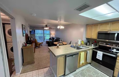 Biggar Condo | Clean safe condo centrally located to hospitals, beach, downtown, and airport
