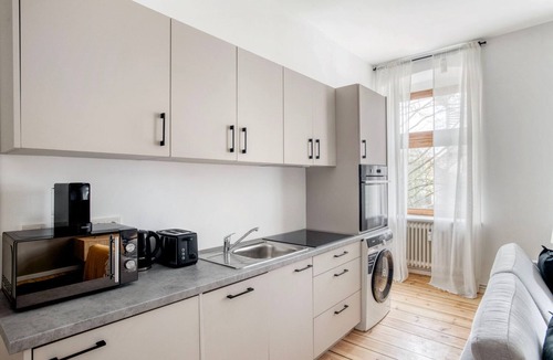 Steglitz Apartment | Clean Steglitz 1BR, nr Schlossstraße, by Blueground
