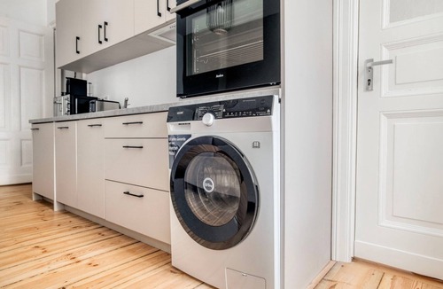 Steglitz Apartment | Clean Steglitz 1BR, nr Schlossstraße, by Blueground