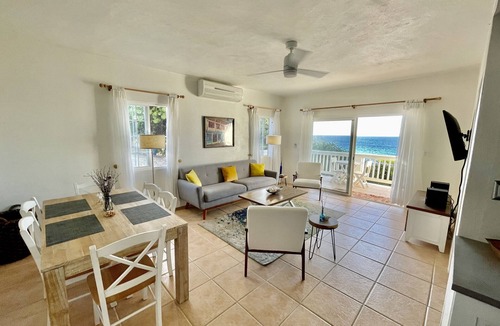 Island Harbour Villa | Clearview Villas (LOWER): Casual, Bright, Steps from Sea, Great for families!