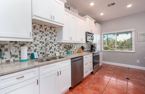 Bay Esplanade House | Clearwater Beach Splendor - Weekly Beach Rental