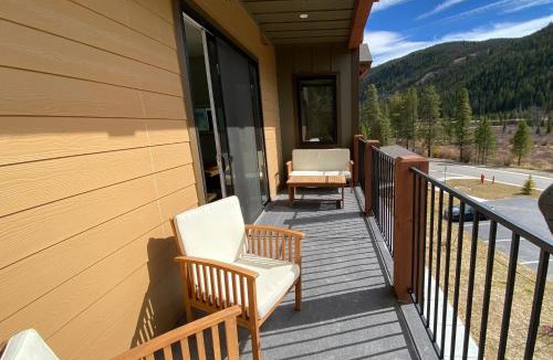 Lakeside Village House | Clearwater Lofts Bldg 2 205 by SummitCove Lodging in Colorado