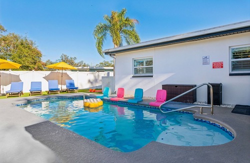 Largo House | Clearwater Tropical Oasis! Volleyball, Heated Pool