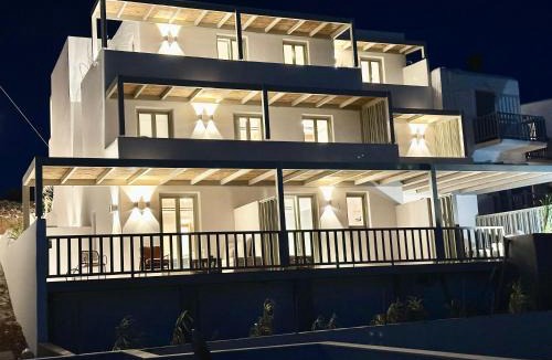 Naousa Hotel | Clementina Hill