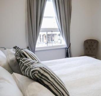 Beechworth Apartment | Clements Cottage on Main St. Bare bnb by Bare Body Beauty co.