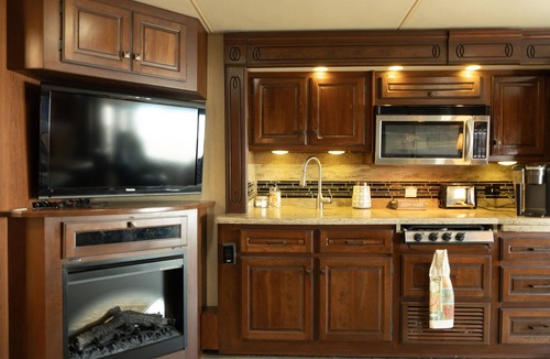 Pendleton House | Clemson Football Games! We have a beautiful class A coach that’s minutes away!