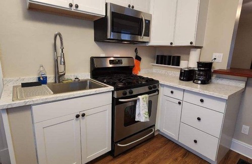 Norwood House | Cleneay #1, Private 3 Bed near Xavier & Downton
