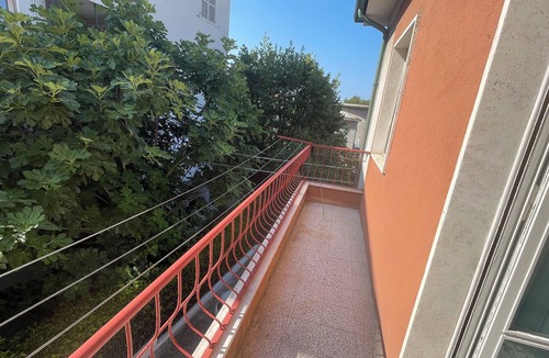 Palombina Nuova Apartment | Cleo Calla
