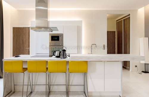 Cannes City Centre Apartment | Clic 20-2121-Beautiful apartment on rue d'Antibes