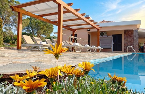Alghero Villa | ClickSardegna Alghero Villa Barranch with stunning sea view and pool with A/C