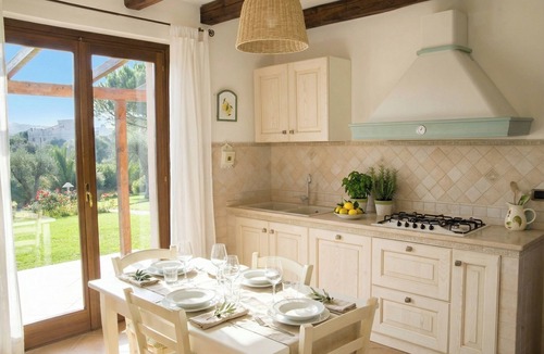 Alghero Villa | ClickSardegna Villa Luna in Alghero: with infinity pool and beautiful garden