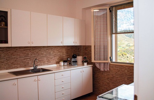 Alghero Villa | ClickSardinia Bright and large house 2 km from the beach for 7 people