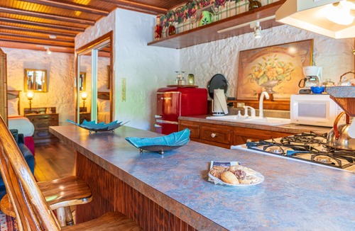 Eureka Springs Historic District Bed & Breakfast | Cliff Cottage Inn - Downtown Bed & Breakfast