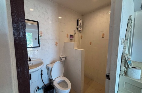 Bang Bao Bay Hotel | Cliff Cottage Resort