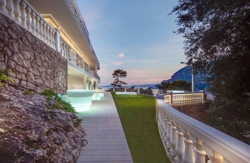 Cap d'Ail House | Cliff Edge Villa