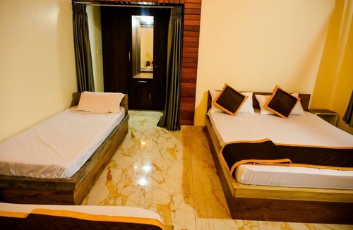 Sangameswarpet Hotel | Cliff Haven Homestay