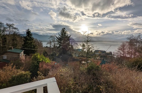 Alert Bay Cottage | Cliff Haven on the Bay (ocean & mountain view 1bdrm Cottage)
