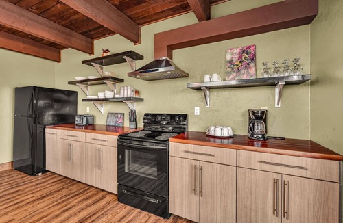 Dora House | Cliff House: A Spacious Riverfront Home for Gathering Together