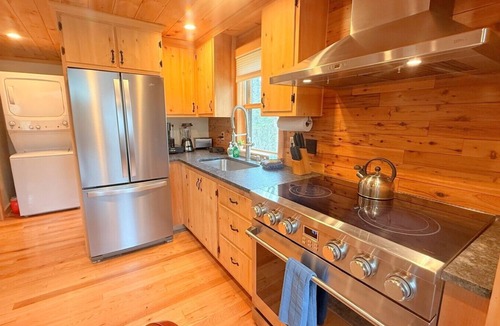 Greenville Cabin | Cliff House* Lake View*ATV Access*Private Dock*Washer/Dryer