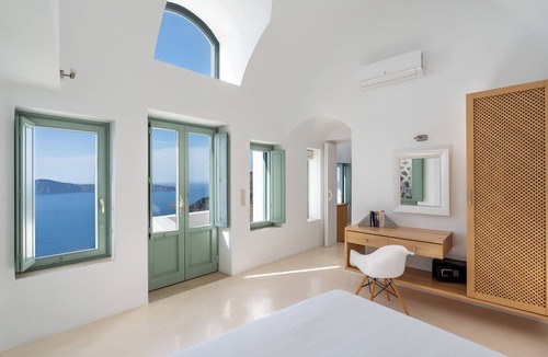 Firostefani Hotel | Cliff Side Suites