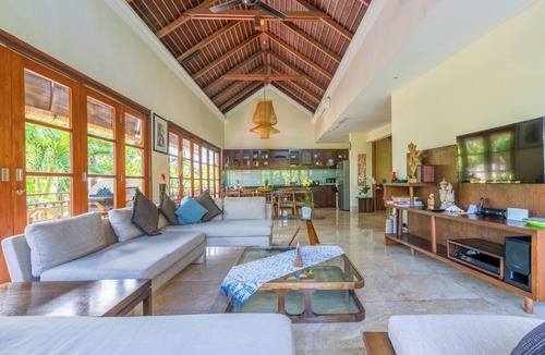 Ungasan Villa | Cliffront Tropical Villa Cantik