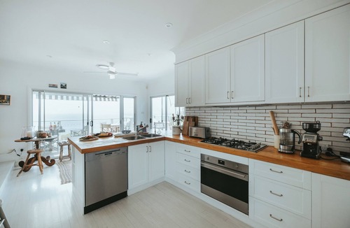 Stanwell Park House | Cliffside - Luxury Oceanfront in Stanwell Park with fireplace, pool and 360 degree views