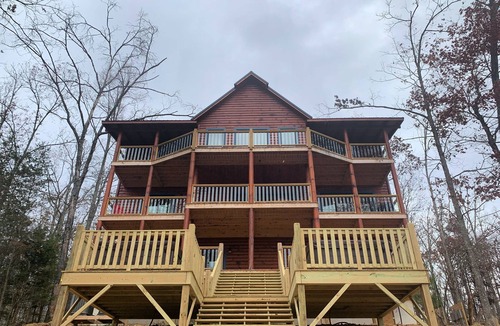 Primrose Cabin | Cliffview Wilderness Luxury Cabin - Cliffview resort