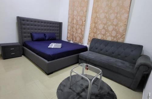 Abu Dhabi Hotel | Cliftin Studio Apartment