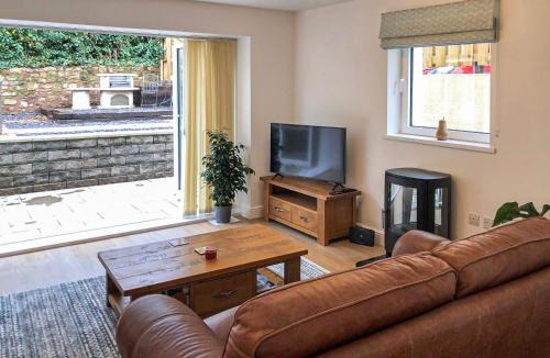 Whitchurch House | Clock Tower Cottage