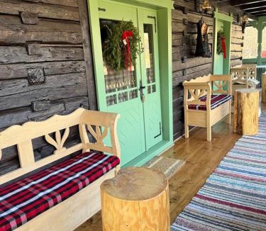 Bogdan Voda House | Clop&Cojoc Rustic old wooden house