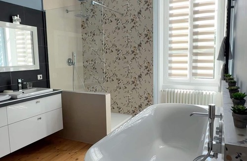 Iguerande House | Clos Marie