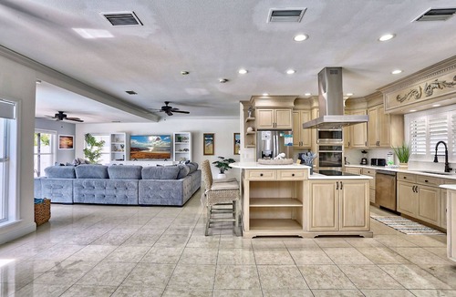 Bahia Shores House | 🌊Close to Beach,Villa at Bahia Shores 4 bedroom🌴On Intracoastal🐬Pool Home