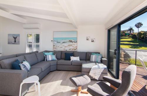 Forster House | Close to Coast