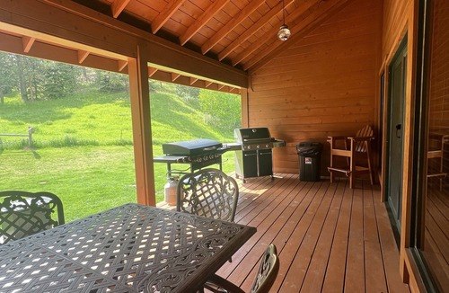 Hill City House | Close to Deerfield Lake,Hiking,UTV,Gameroom,Hot tub,Mini Donkeys,Goats,Chickens