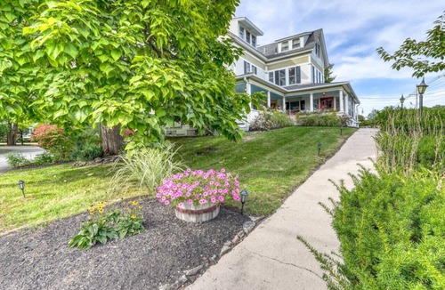 Ogunquit House | Close to Downtown and Beaches - Large Historic Home and Seasonal Carriage House