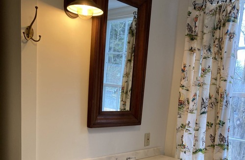 Sheffield House | Close to everything Berkshire!