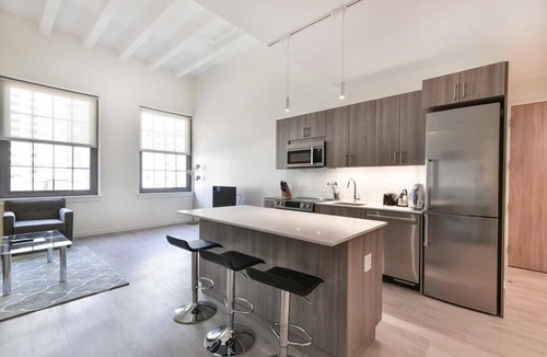 Chinatown Apartment | Close to Everything! Heart of Boston 1BR | Business Center