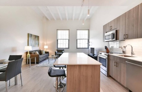 Chinatown Apartment | Close to Everything! Heart of Boston 1BR | Business Center