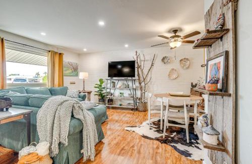 Sun City House | Close to Golf & Casinos! Sun City Getaway