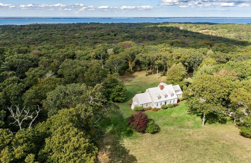 West Tisbury House | Close to Lambert's Cove Beach. Pastoral setting. Elegant farmhouse & guest house