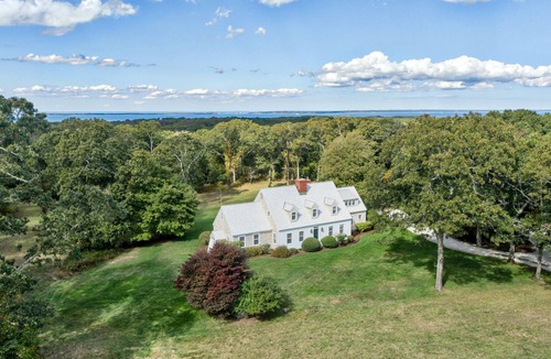 West Tisbury House | Close to Lambert's Cove Beach. Pastoral setting. Elegant farmhouse & guest house
