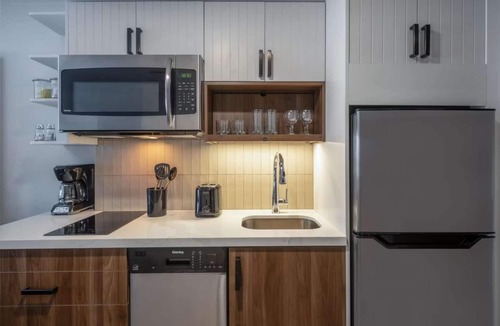 O'Hare Hotel | Close to O’Hare Airport + Free Breakfast & Shuttle