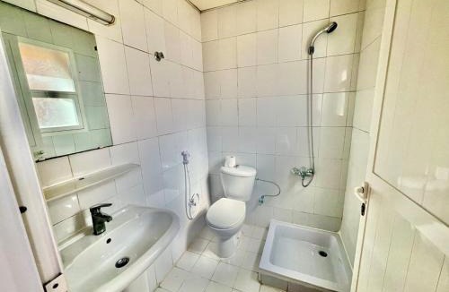 Deira Apartment | Close to the airport Near Abu Baker metro station