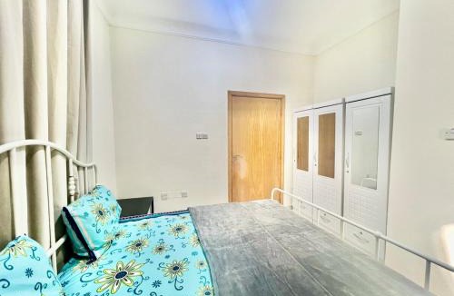 Deira Apartment | Close to the airport Near Abu Baker metro station