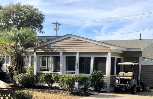 Garden City Cottage | Close to the Ocean Senior/Pet friendly Great Rates!