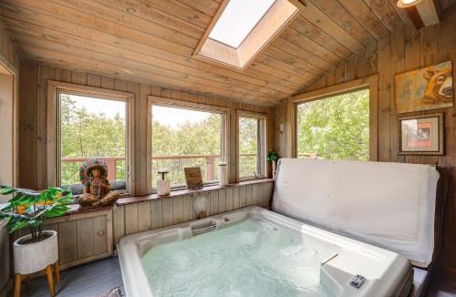 Seven Devils House | Close to Trails! Seven Devils Retreat w/Hot Tub